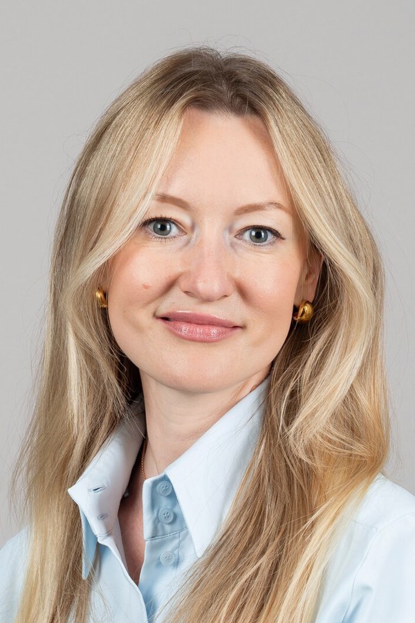 Alona Portrait